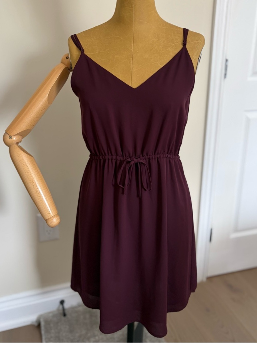 ARITZIA BABATON Burgundy V-Neck Spaghetti Strap Drawstring Mini Dress (XS)